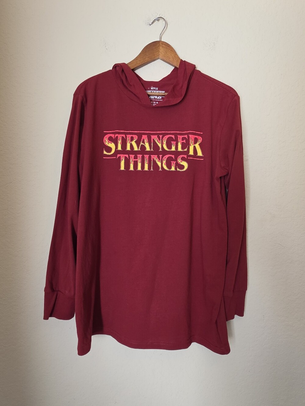 Mad Engine Stranger Things Hoodie Mens Medium Red Yellow Fall Streetwear